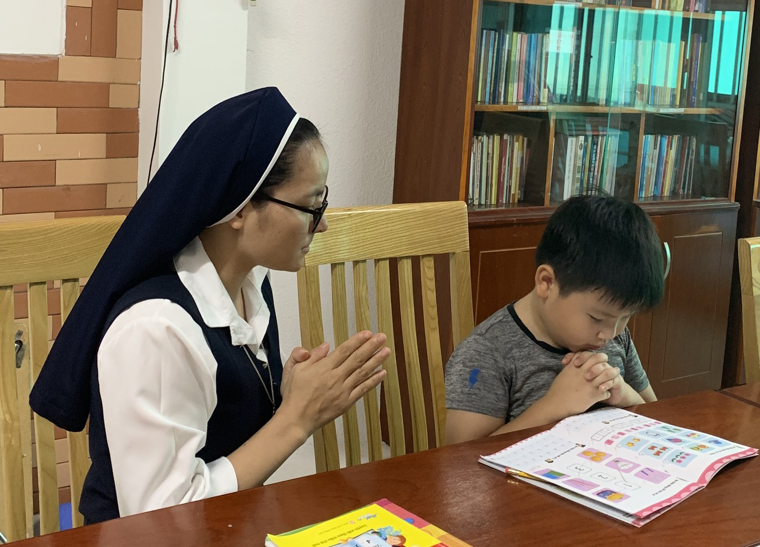 Dòng nữ tu Bác Ái Thánh Carôlô Bôrômêô với sứ mạng phục vụ tha nhân